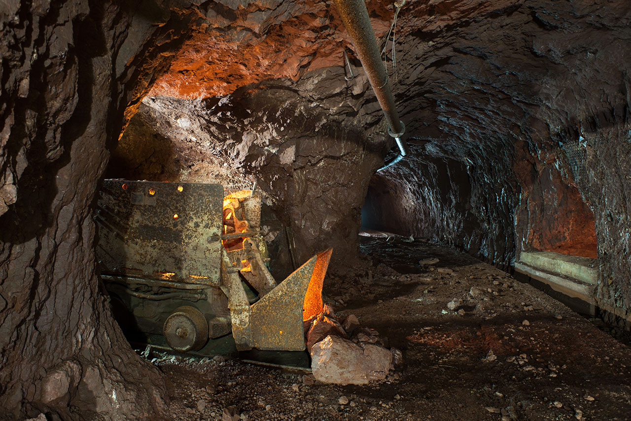 Pelle Eimco, mine de bauxite (aluminium).